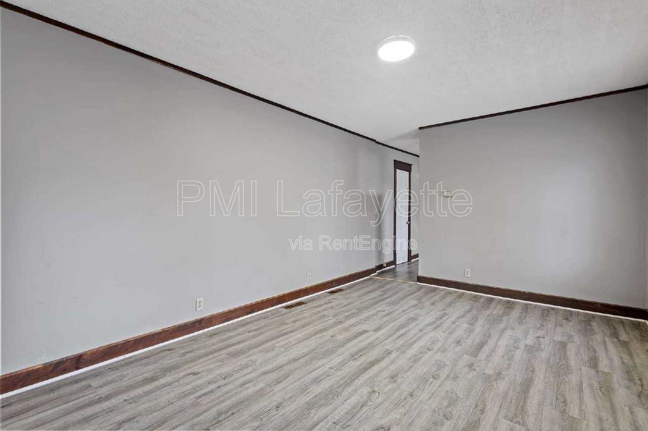 504 S Mcdonald St #A - Photo 5 of 6