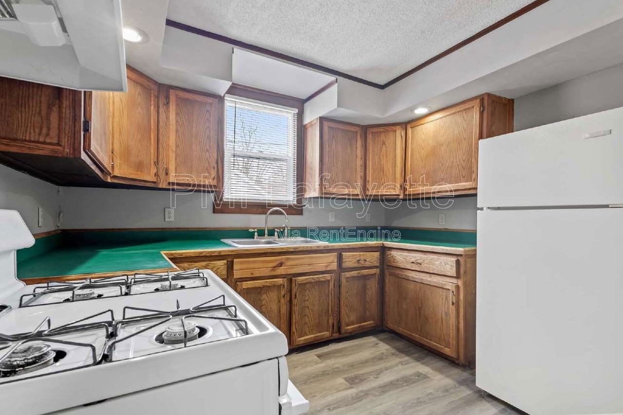 504 S Mcdonald St #A - Photo 6 of 6