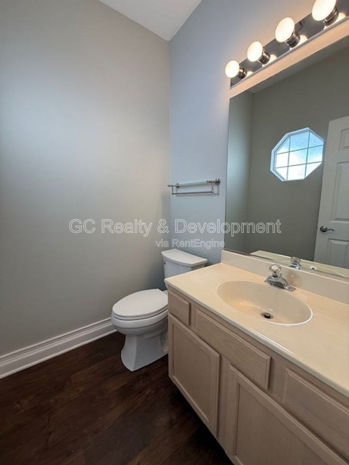 1072 Ripple Rdg - Photo 3 of 25