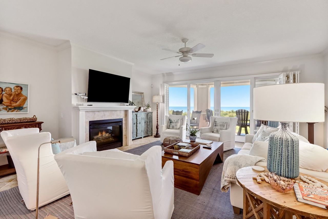 443 Beachside Pl #1 - Photo 3 of 28