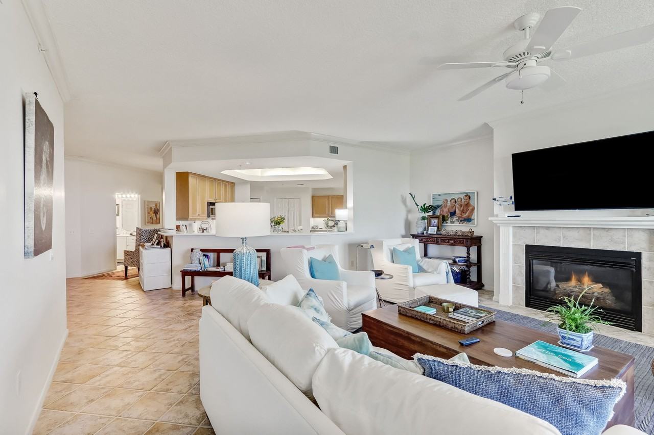 443 Beachside Pl #1 - Photo 4 of 28