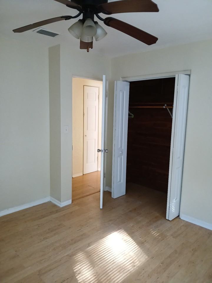 149 Oakwood Dr #SFH - Photo 2 of 10