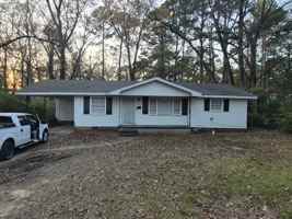 featured image of 3133 Monticello Dr #1