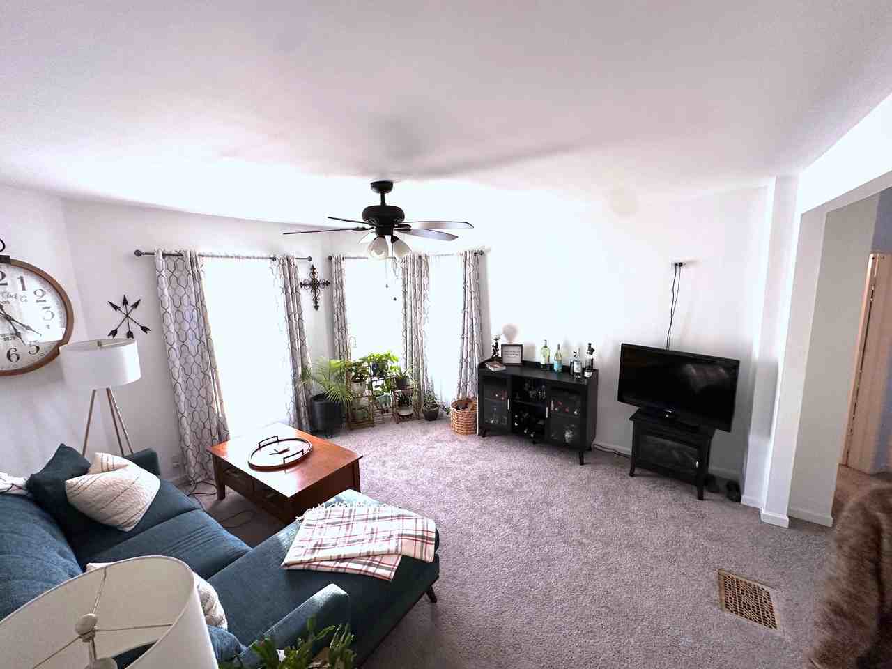 2527 Kingston Ave #2 - Photo 3 of 10