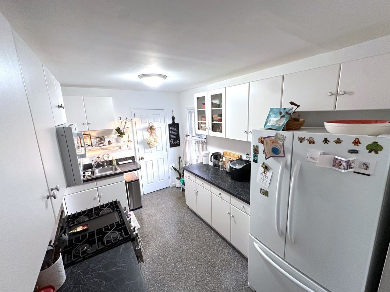 2527 Kingston Ave #2 - Photo 4 of 10