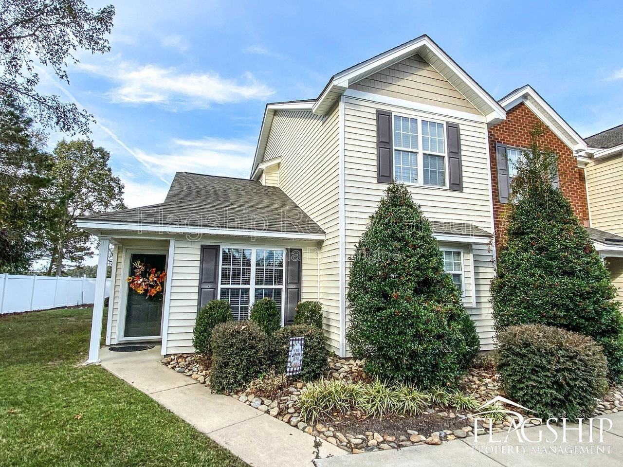 1310 Thomas Langston Rd #7 - Photo 4 of 35