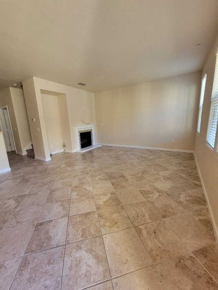 302 Blossom Rock Ln - Photo 2 of 18