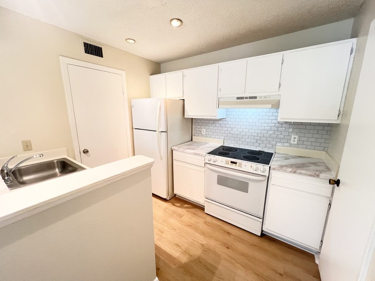 4581 W Mcnab Rd #254 - Photo 4 of 14