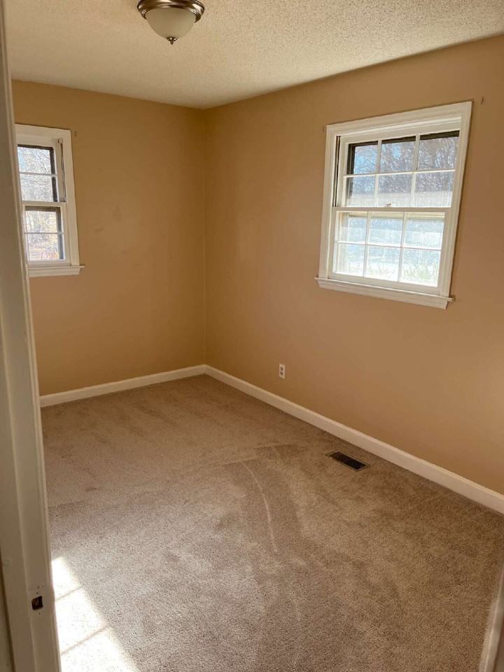 3935 Yokley St - Photo 2 of 15