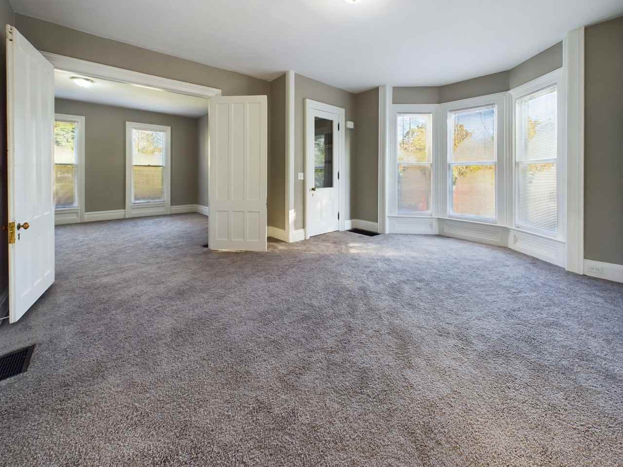 164 W Genesee St - Photo 2 of 16