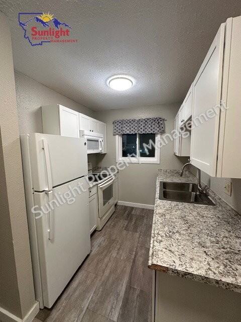 120 Cedar Ave - Photo 3 of 9