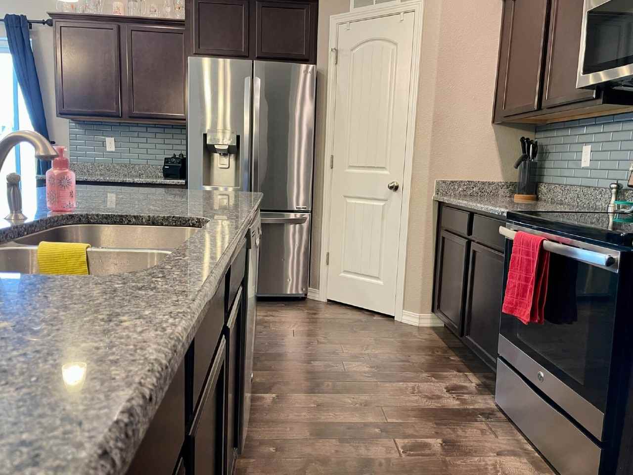 7360 Primavera Ln - Photo 6 of 40