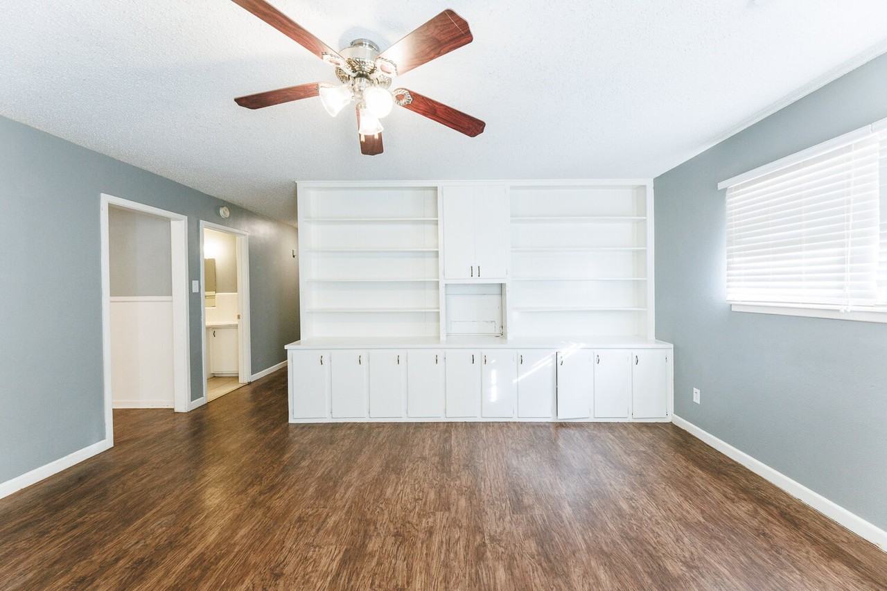 5426 25th St - Photo 7 of 41