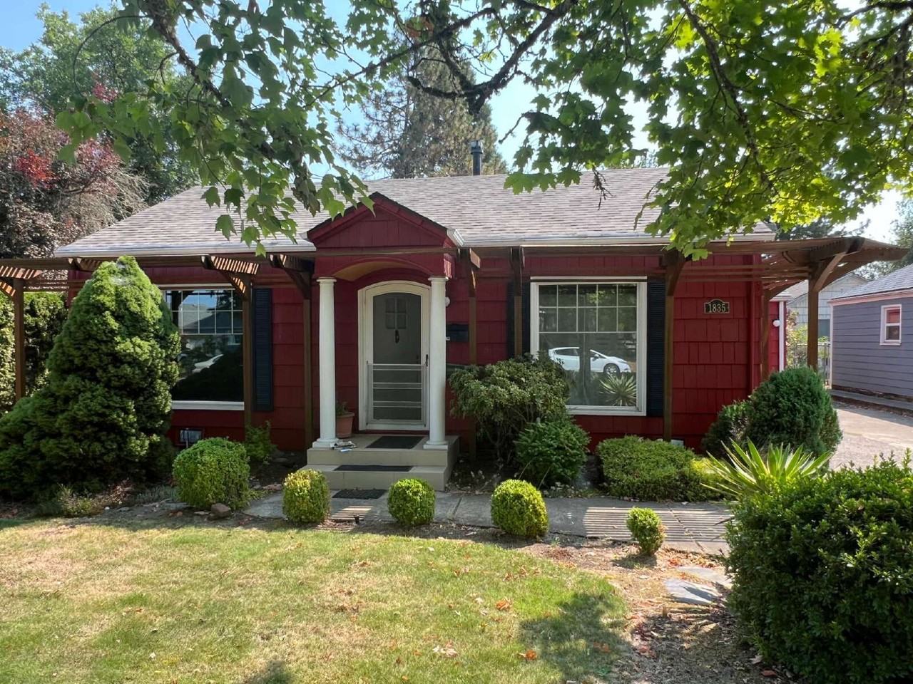 1835 Madison St - Photo 2 of 19