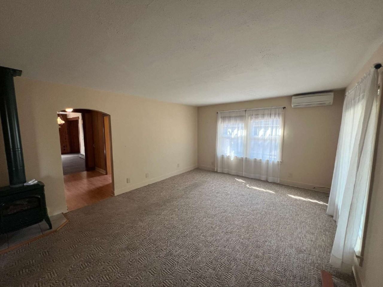 1835 Madison St - Photo 4 of 19