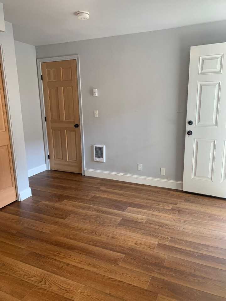 474 E 14th Aly - Photo 2 of 13