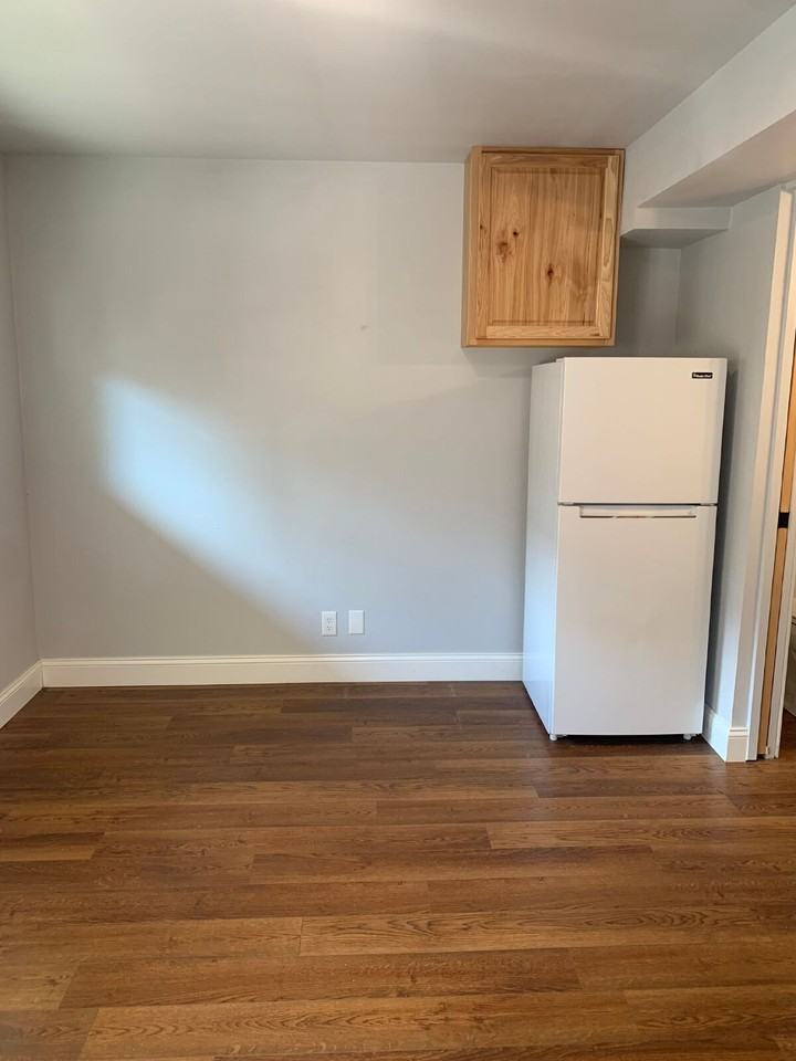 474 E 14th Aly - Photo 7 of 13