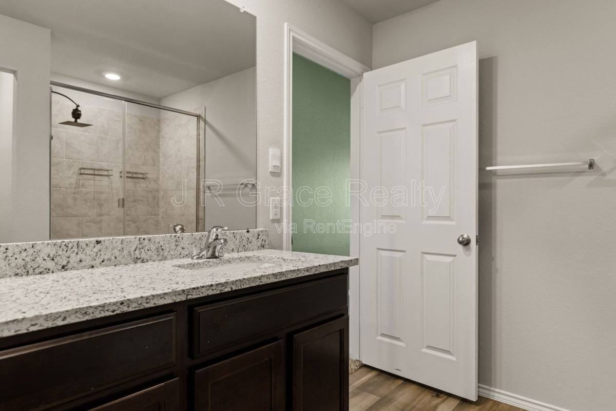 6905 Guadalupe Rd - Photo 2 of 10