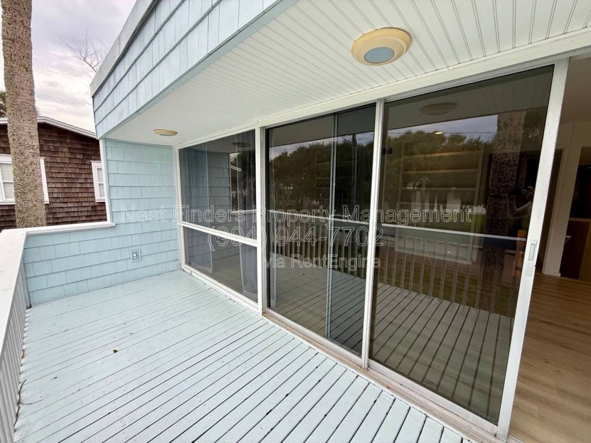 222 7th St - Photo 5 of 10