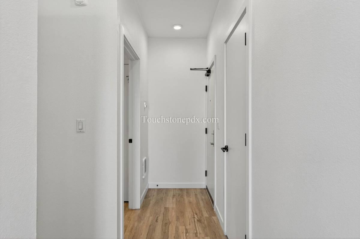 5645 Ne Glisan St #13 - Photo 5 of 10