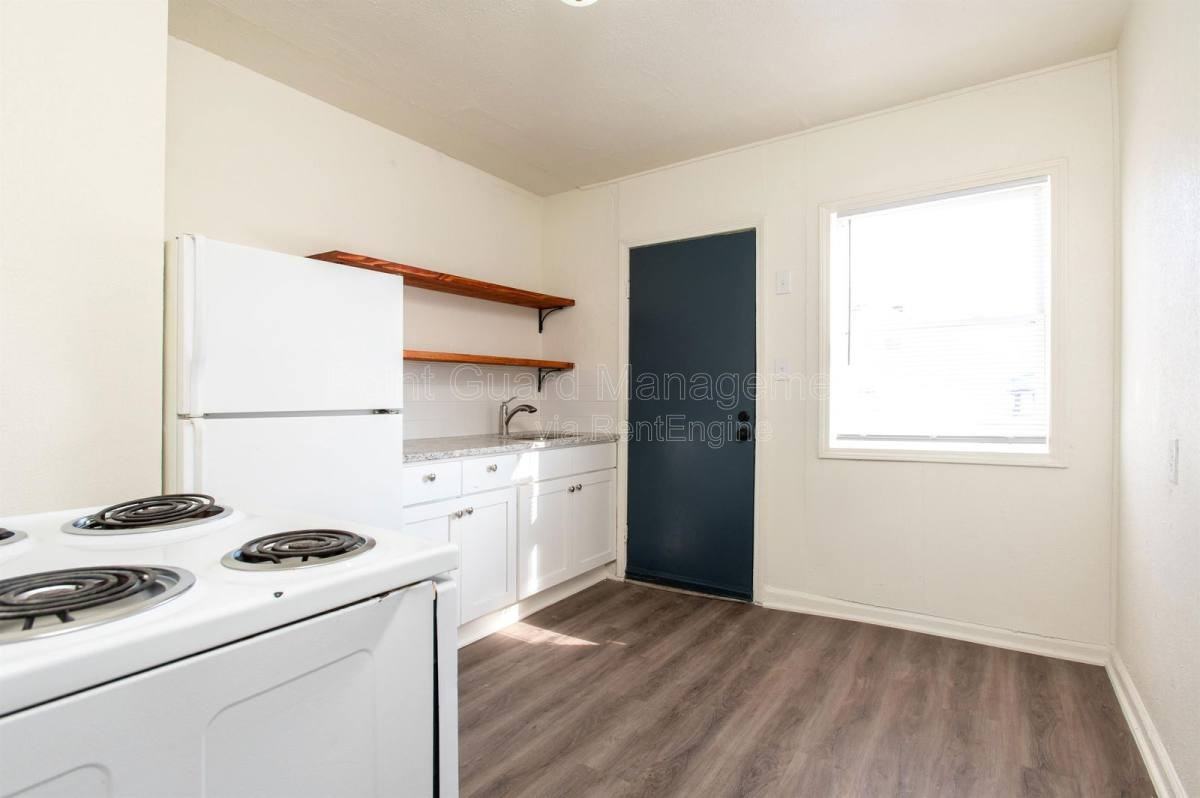 5302 E Lincoln St #5302L - Photo 3 of 10