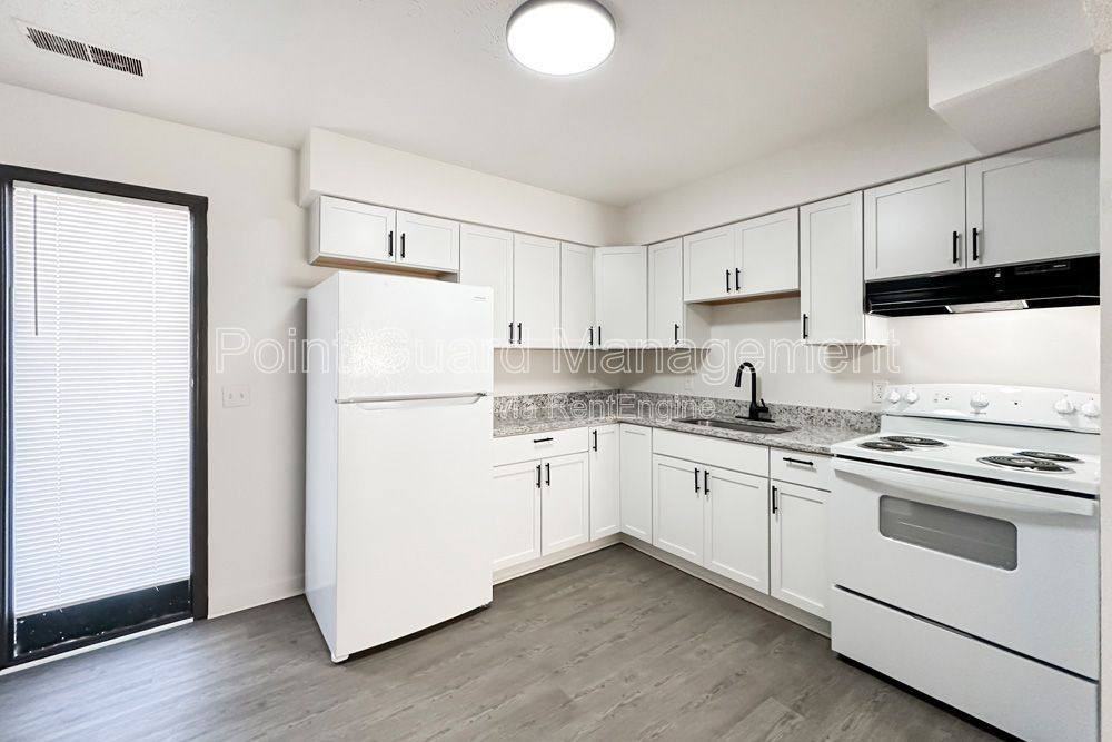 3035 S St #68 - Photo 4 of 10