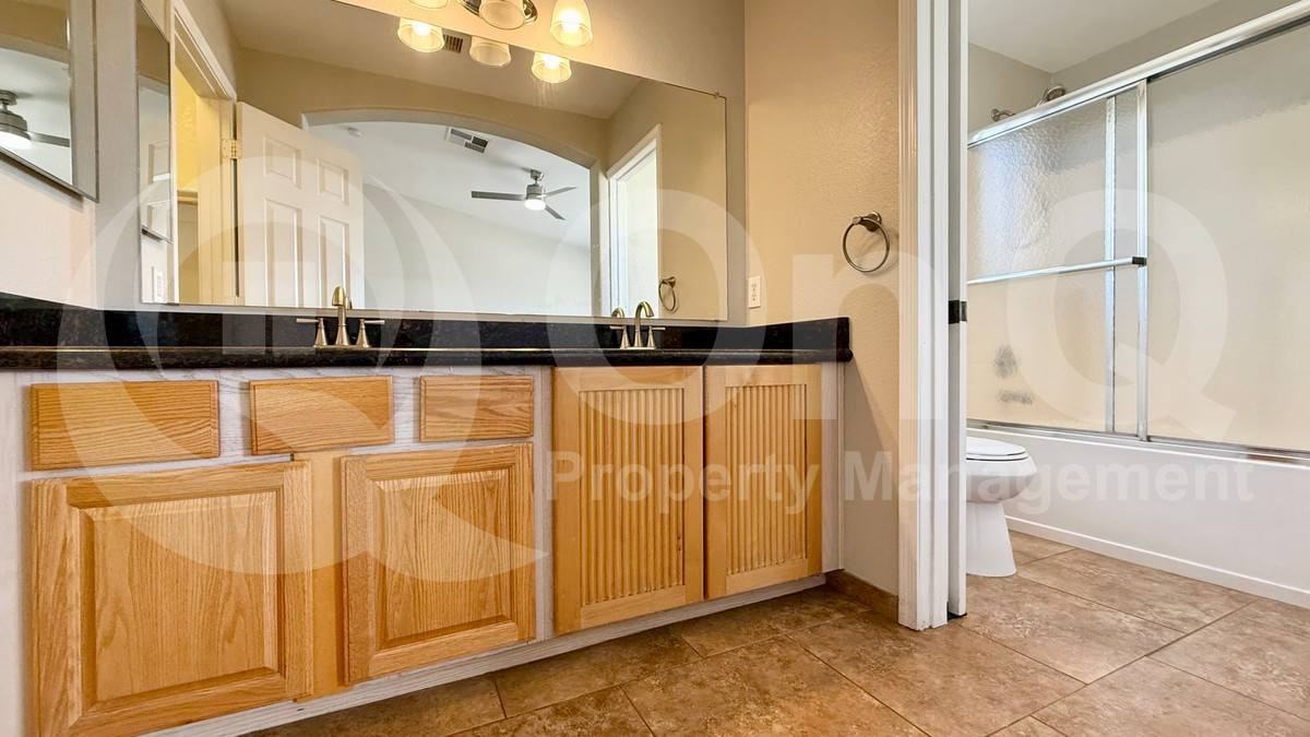 4655 N 99th Dr - Photo 2 of 10
