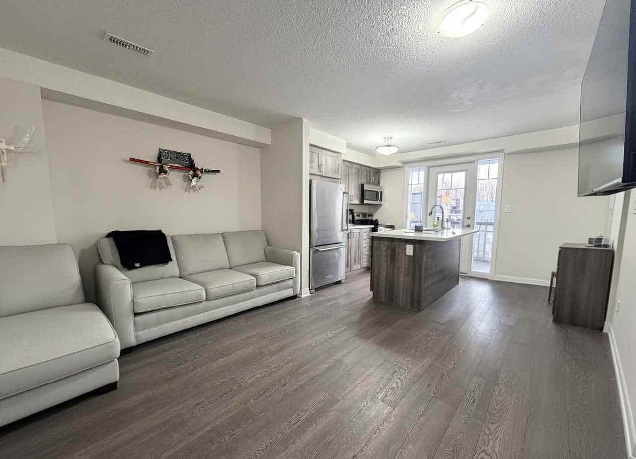 1989 Ottawa Street South #17E - Photo 2 of 16