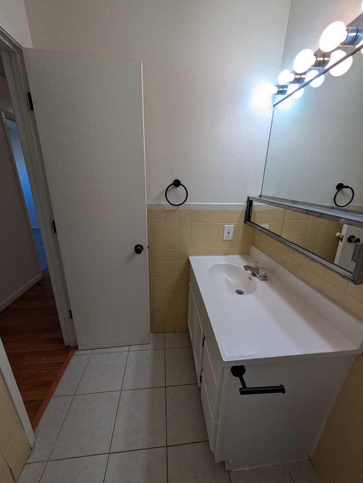 2214 N Campus Dr #2 - Photo 3 of 3