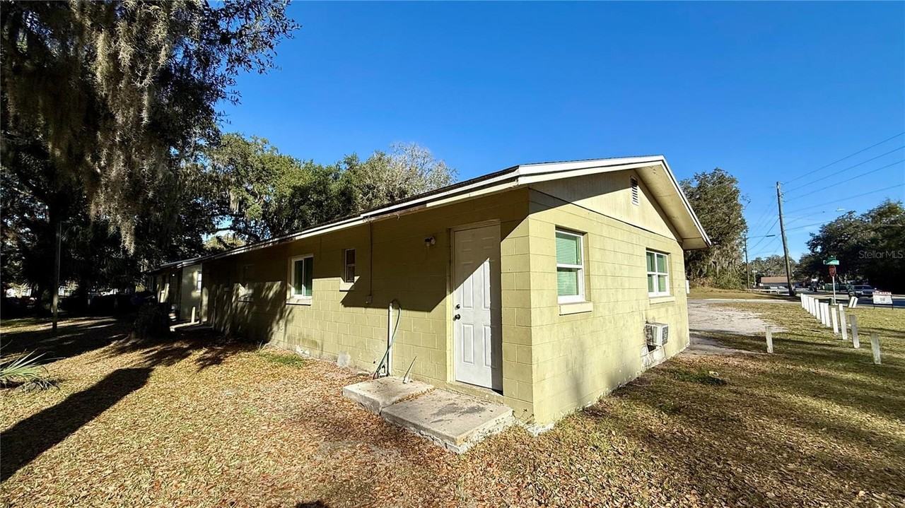 400 Peters St - Photo 2 of 4