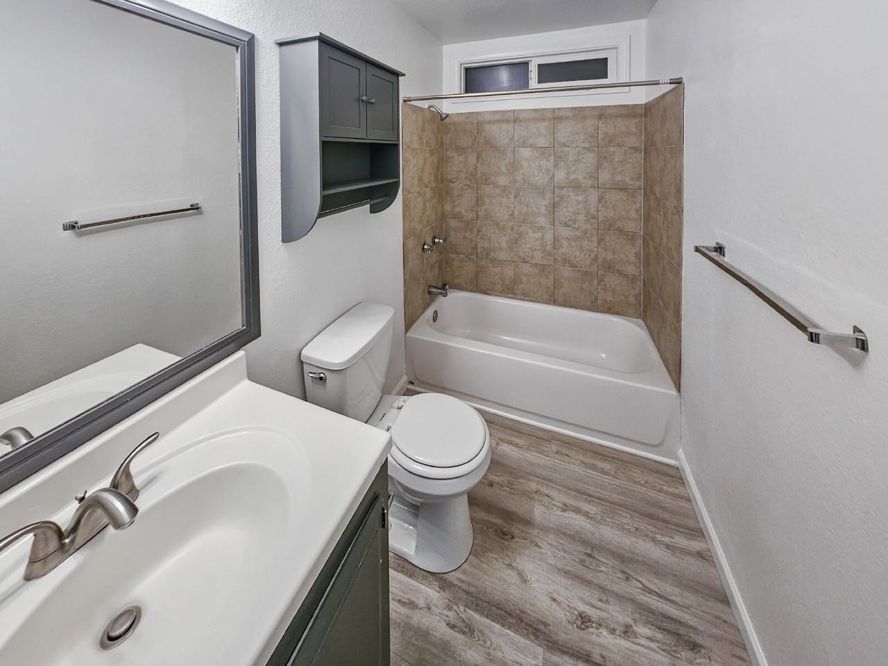 117 S Silver Ridge St - Photo 5 of 16