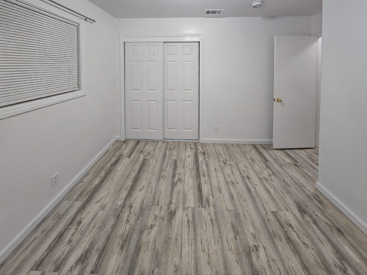 117 S Silver Ridge St - Photo 7 of 16