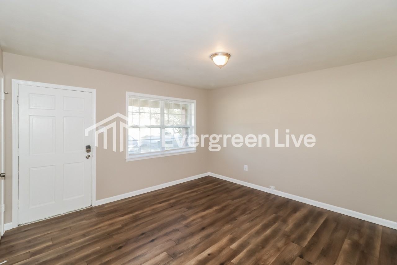 3651 Voltaire Ave - Photo 2 of 14