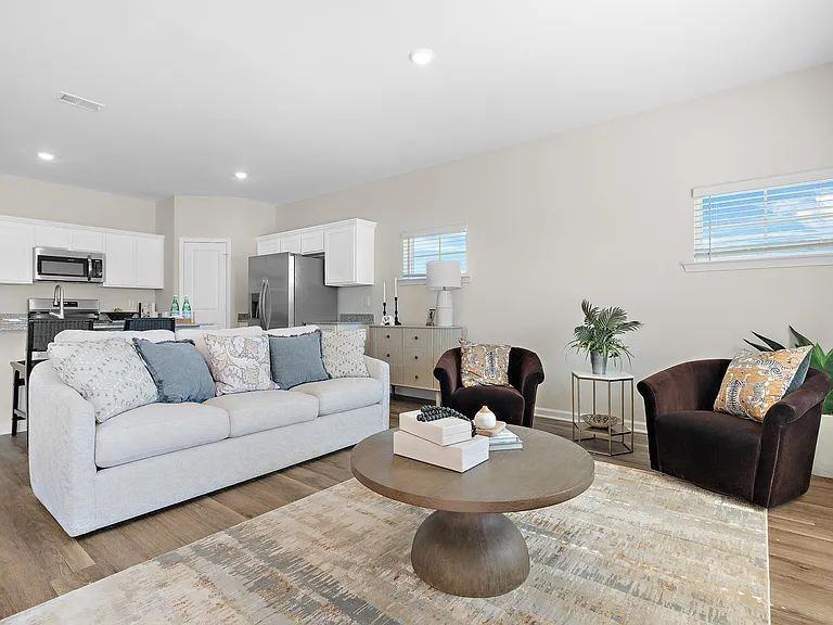 2357 Bellflower St - Photo 5 of 21