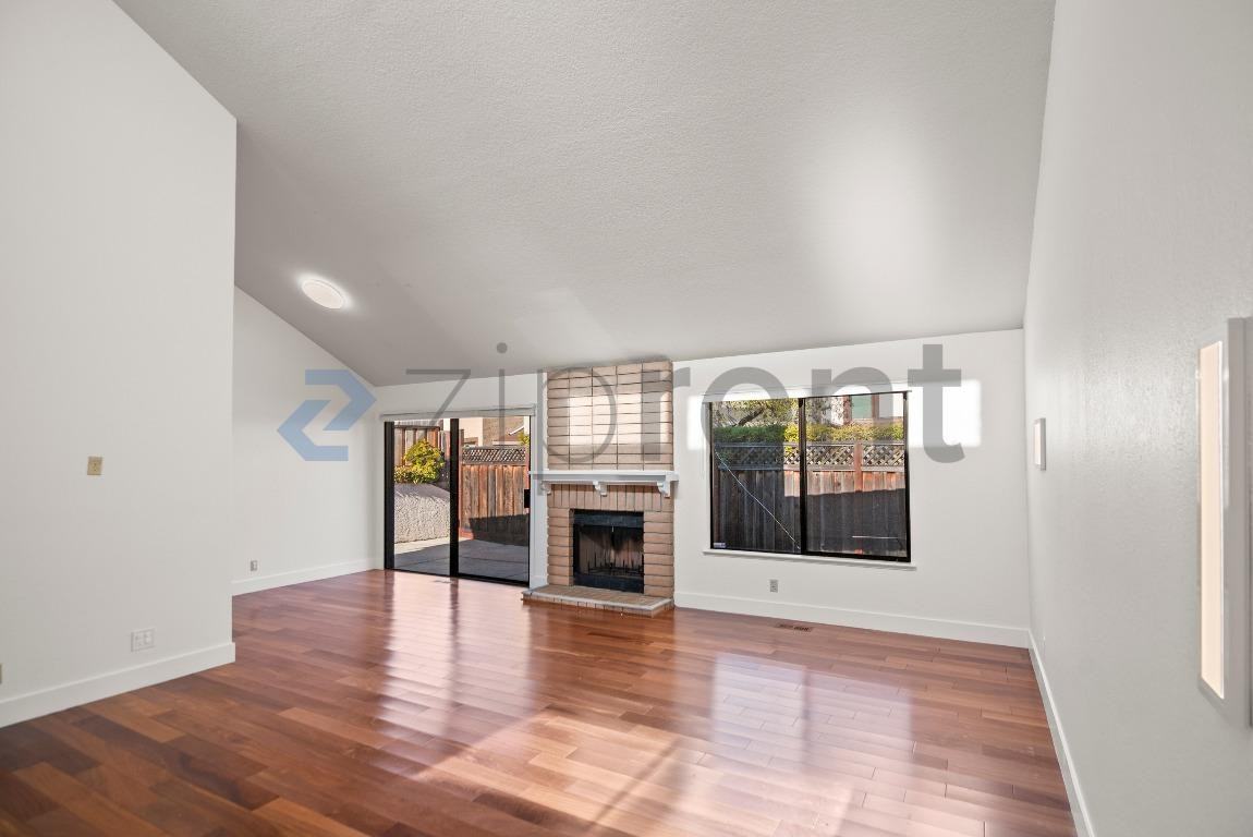 1654 Sugarloaf Dr - Photo 7 of 33