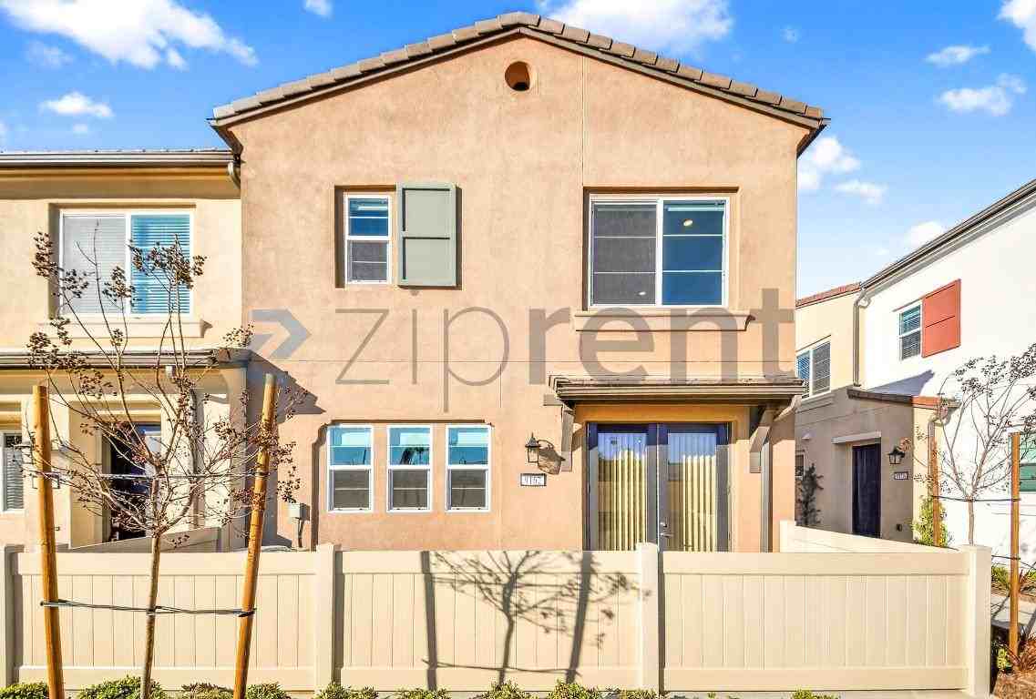 9162 Teralina Cir - Photo 2 of 19