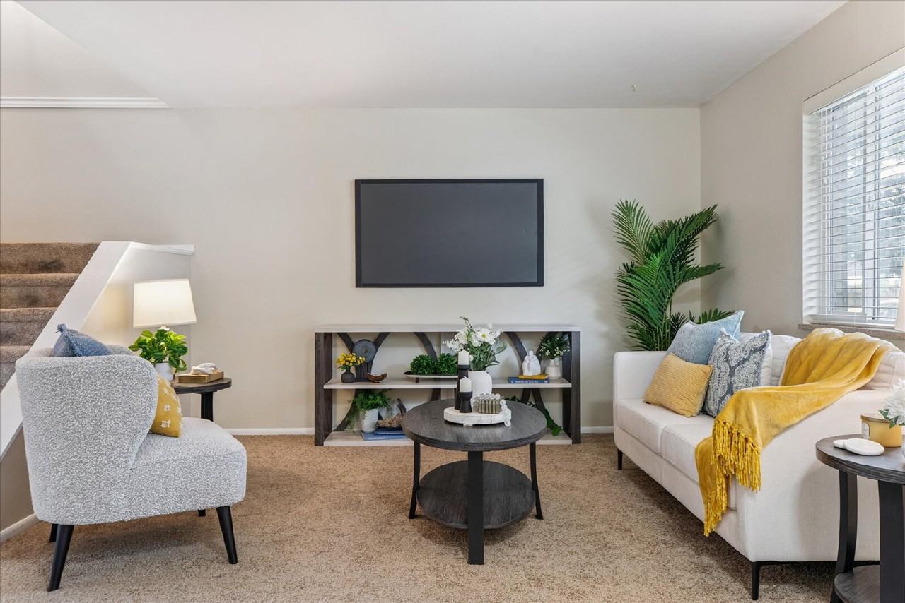 1872 Robb St - Photo 6 of 34