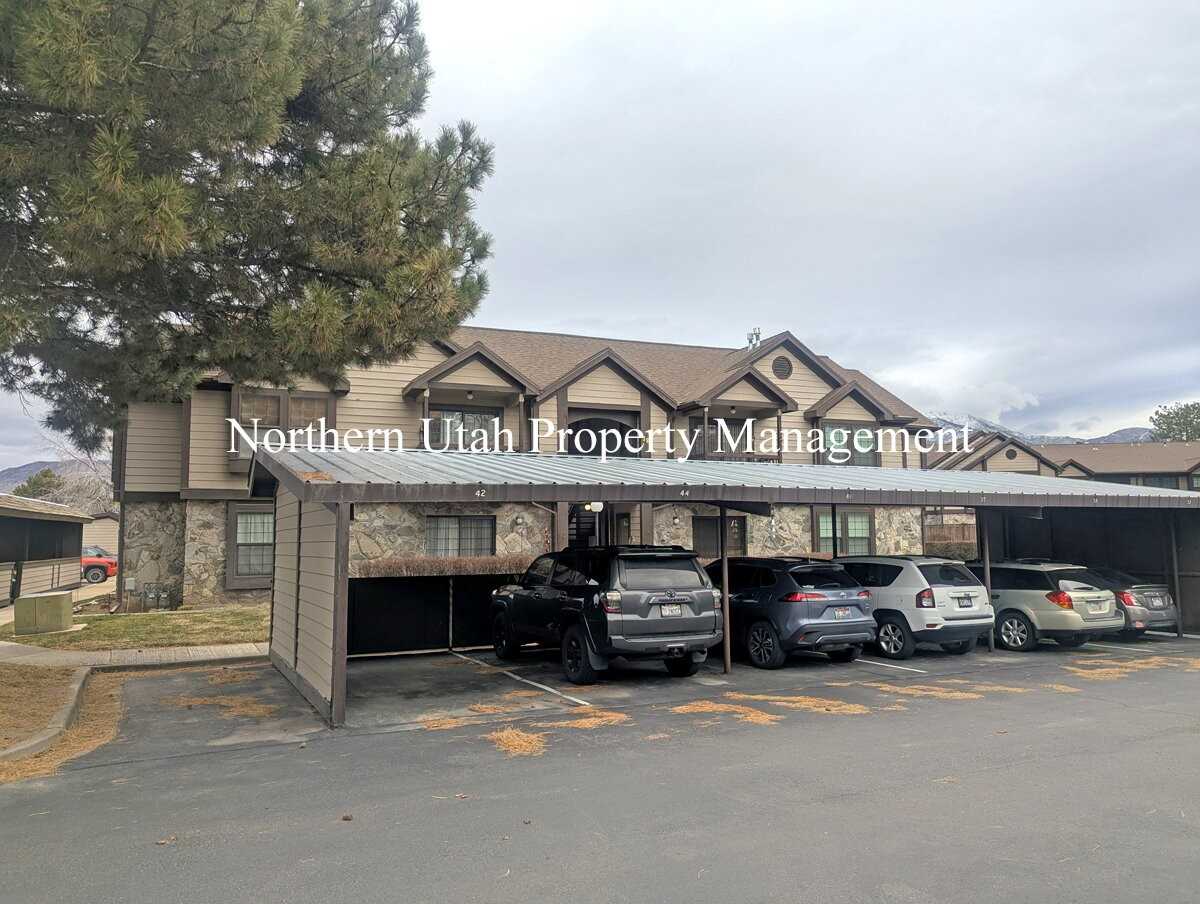 5420 S 350 E #40 - Photo 3 of 17