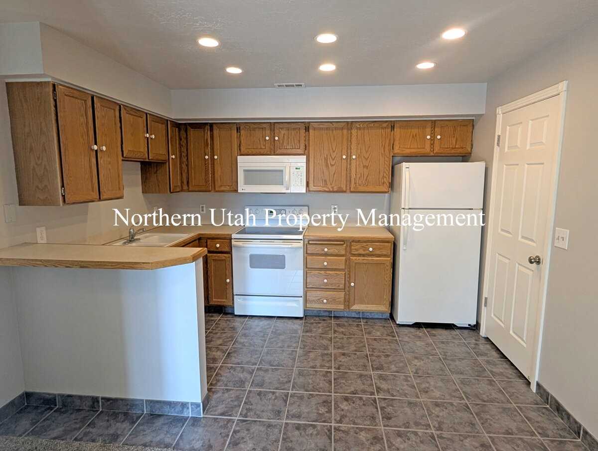 5420 S 350 E #40 - Photo 6 of 17