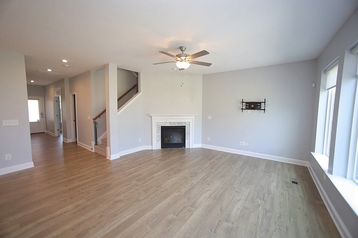 24 Plenty Ct - Photo 3 of 16