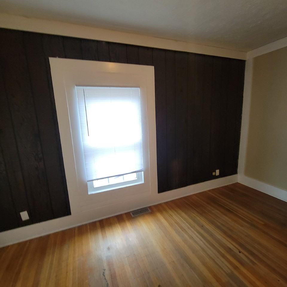 1336 N Kealing Ave - Photo 6 of 7