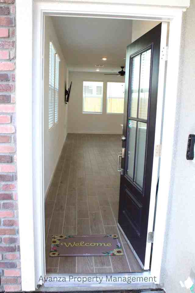 3422 N Ensanada Ave - Photo 2 of 25