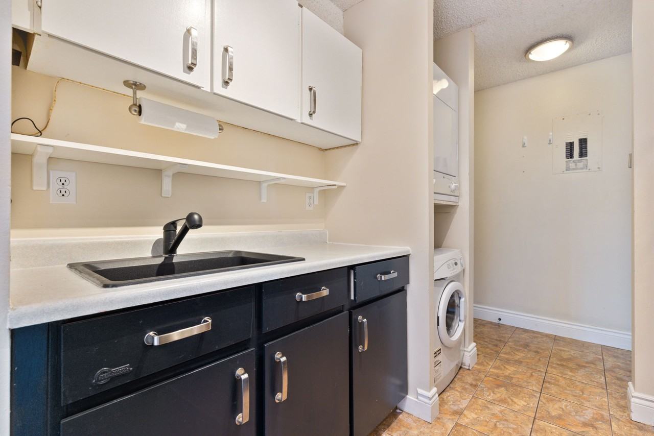 2414 14A Street SW - Photo 5 of 13