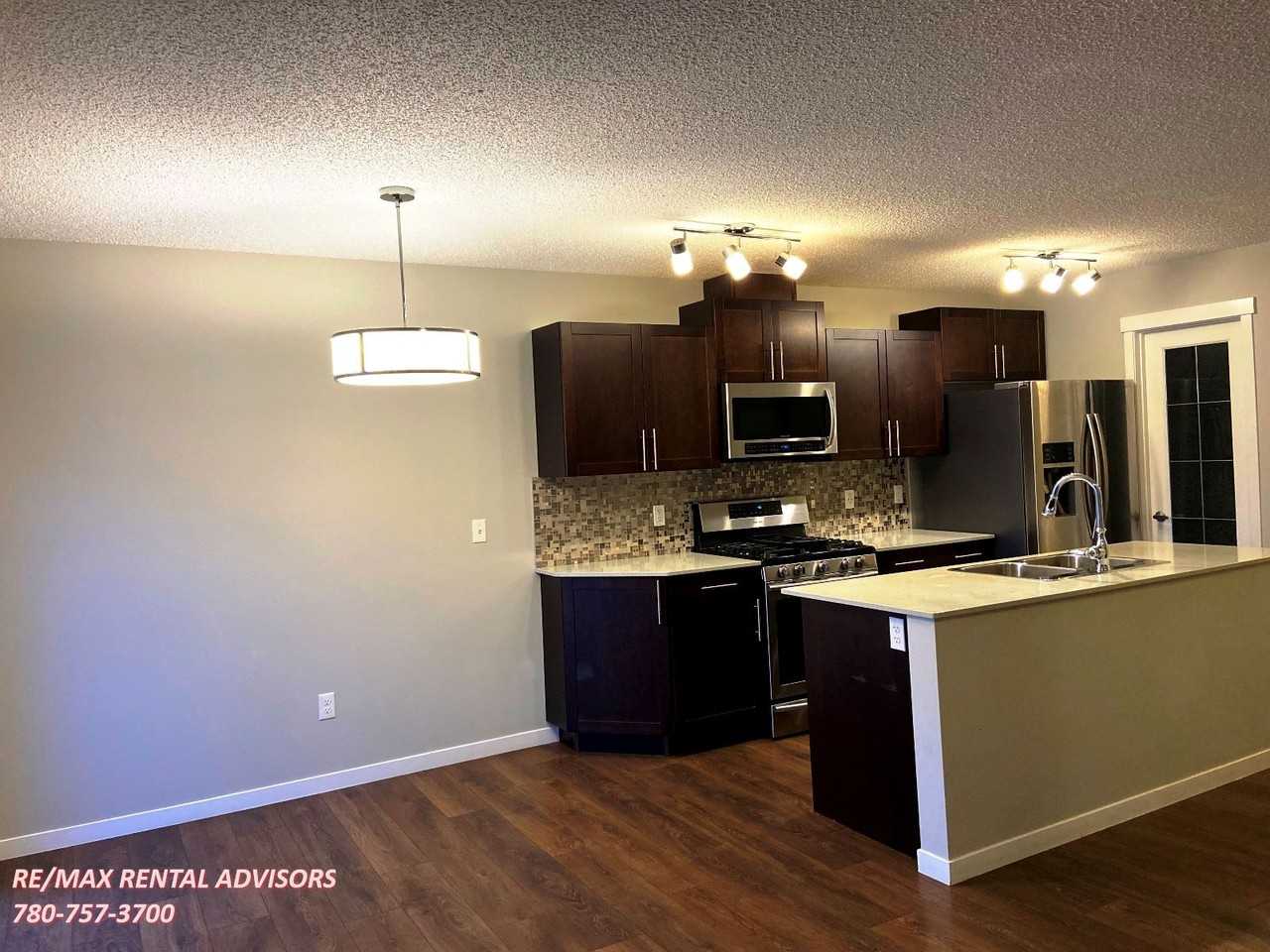 1415 25 Avenue Northwest - Photo 4 of 19