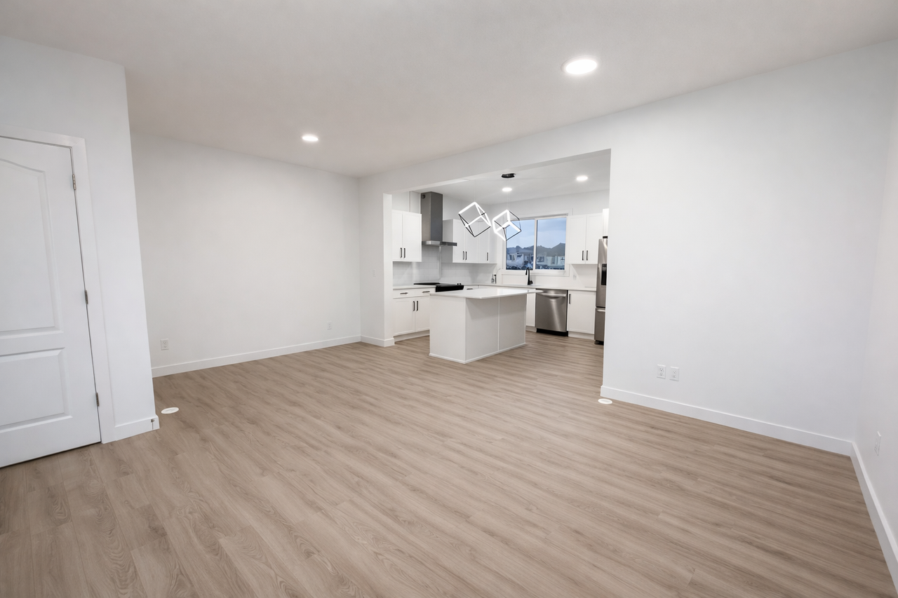 4 Bed | 3 Bath Single Family Home – Aster, NW Edmonton - Photo 2 of 13