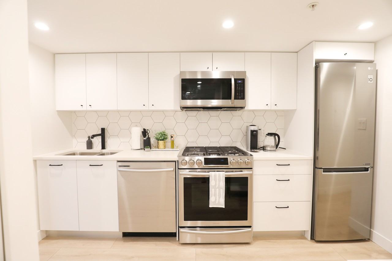 Fully Furnished - Photo 3 of 10