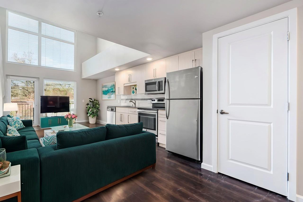 Ludwig Apartments - Photo 6 of 23