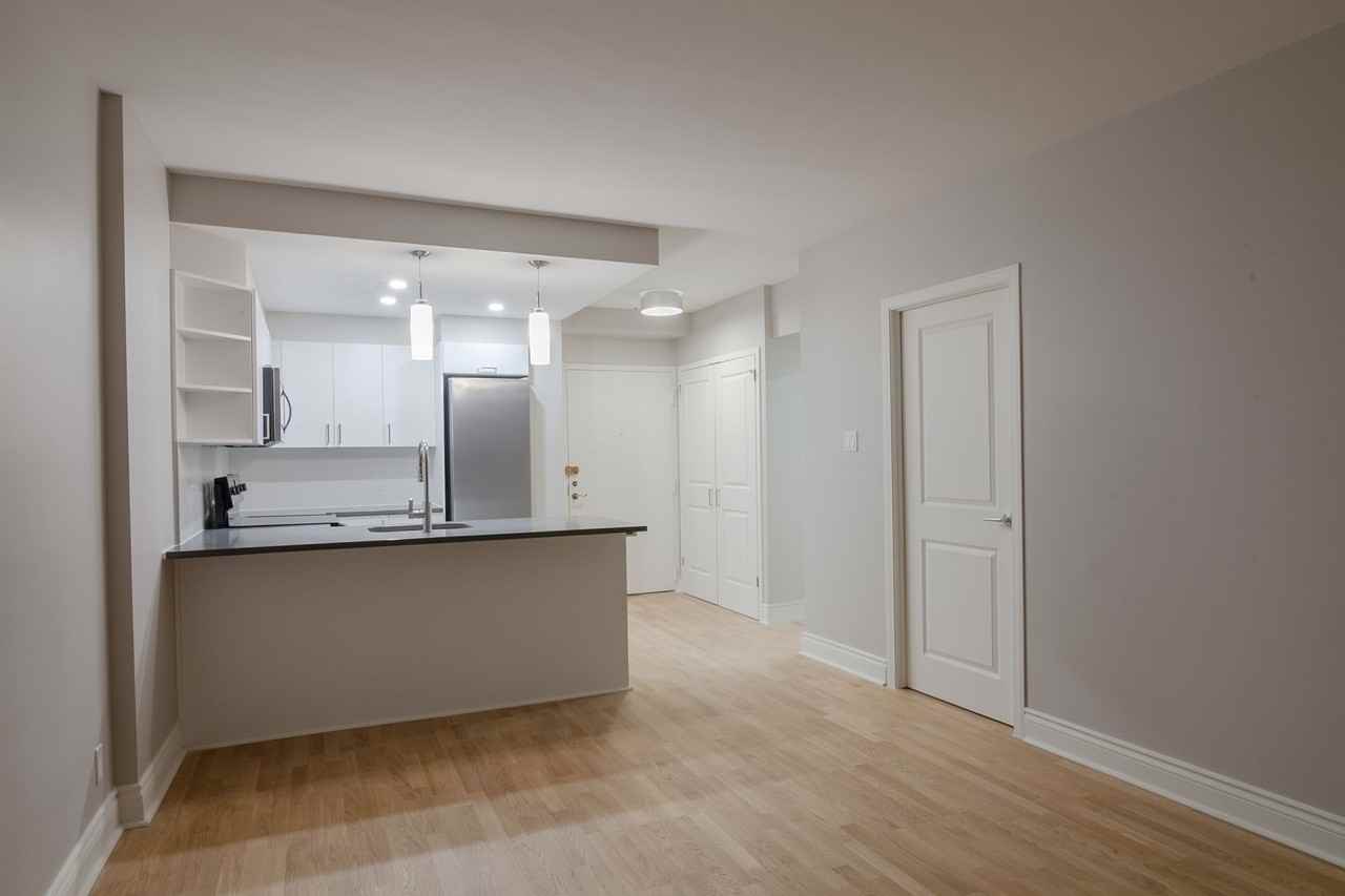 4555 Bonavista Avenue - Photo 3 of 50