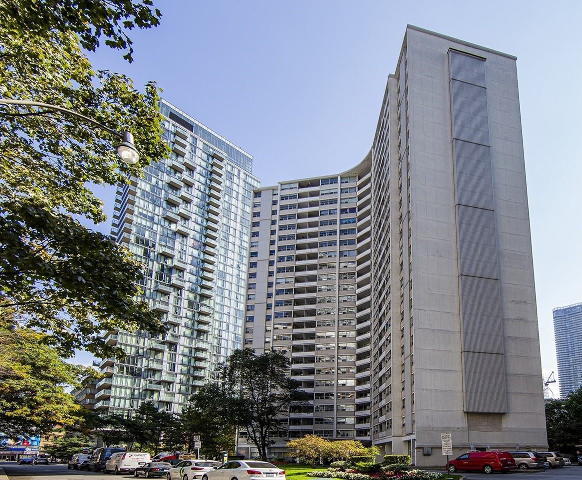 25 St. Mary Street - Photo 2 of 13