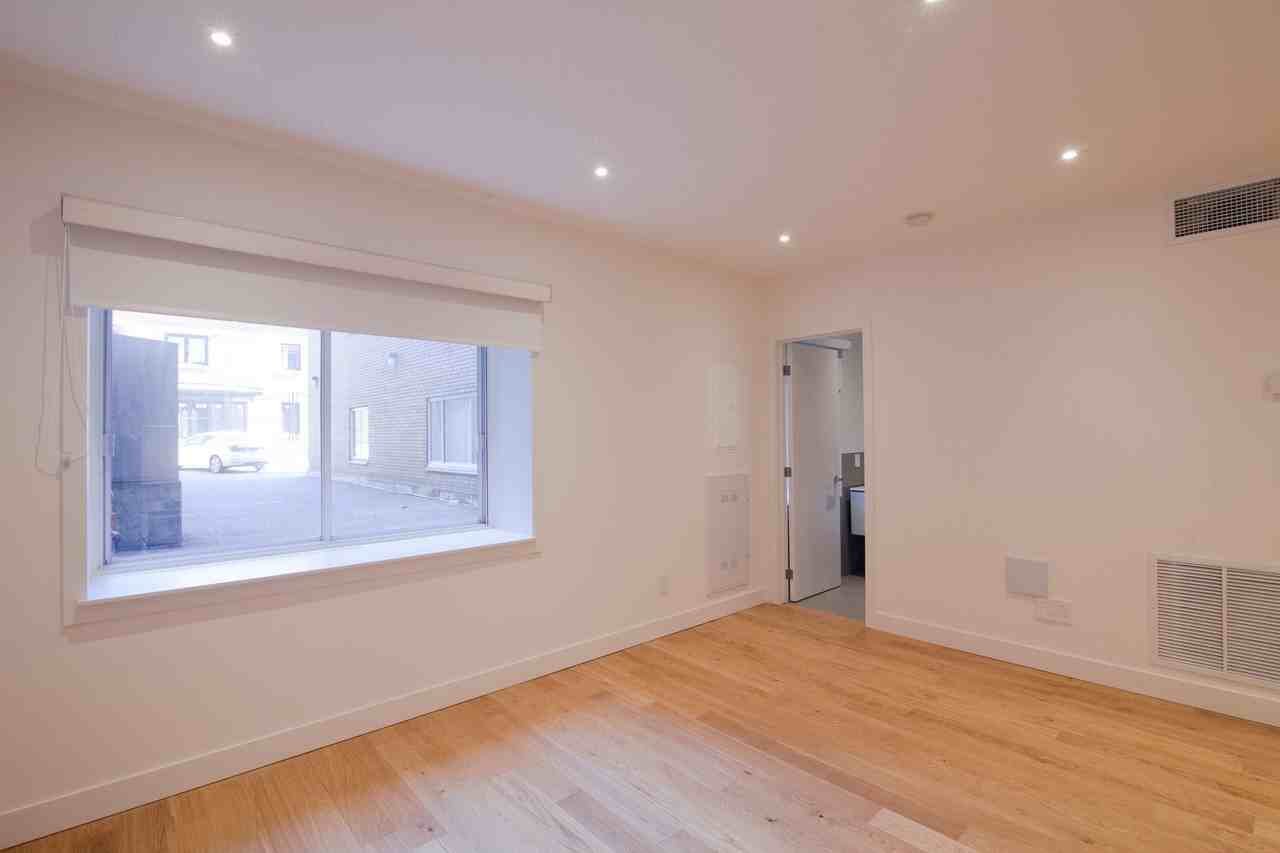 Plaza Drummond - Photo 3 of 50